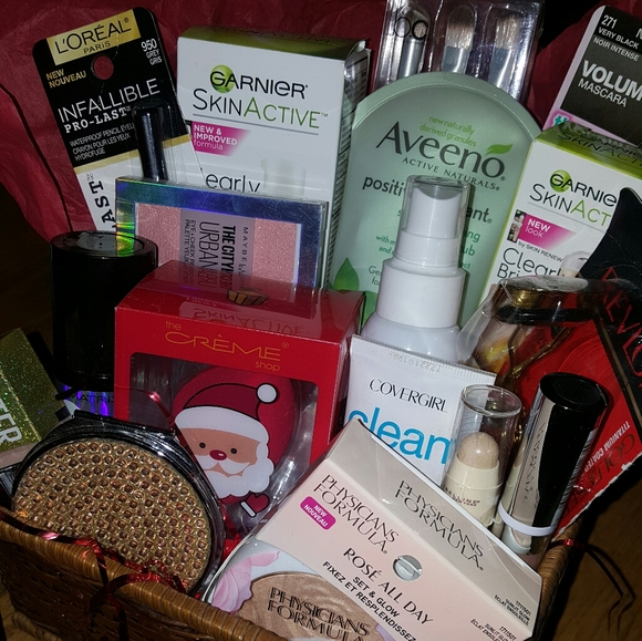You Glow Girl Beauty Basket - Picture 4 of 13